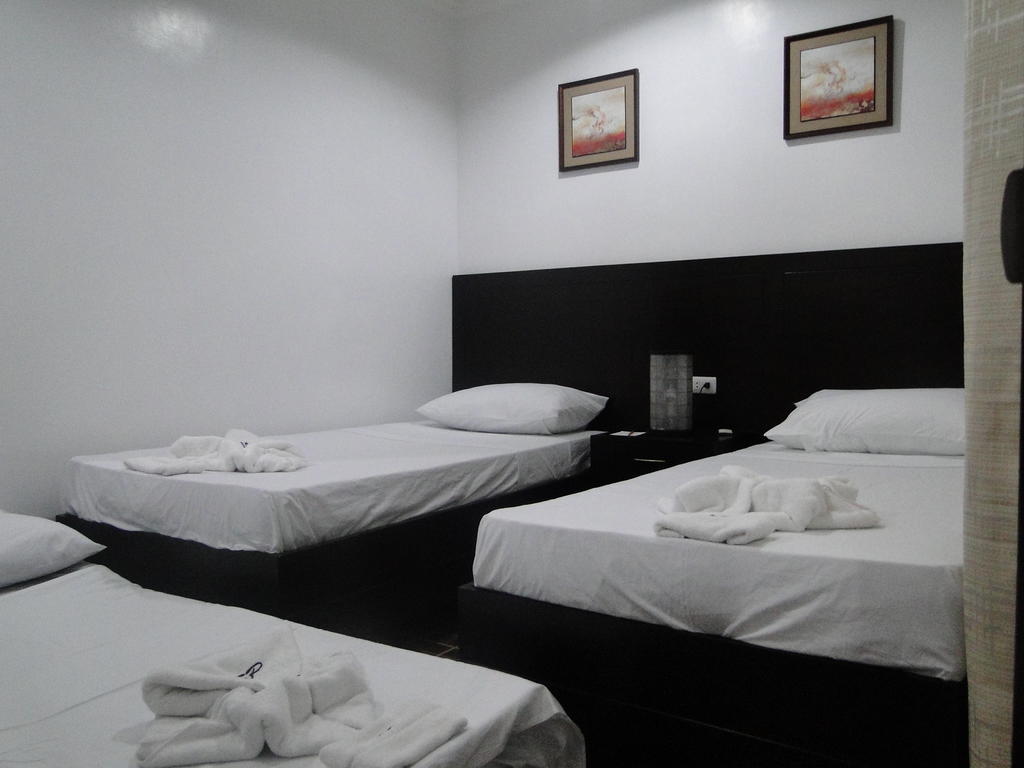Susan'S Place Bed And Breakfast Puerto Princesa Esterno foto