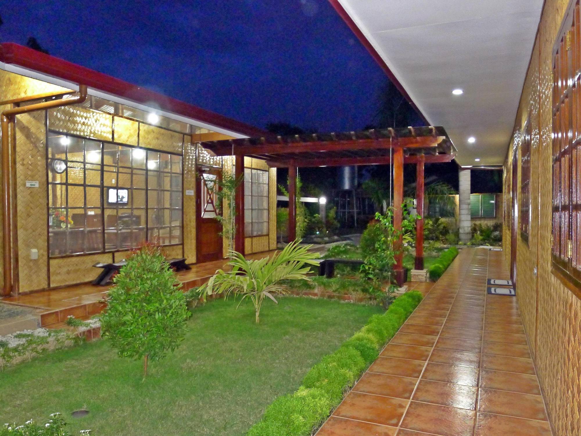Susan'S Place Bed And Breakfast Puerto Princesa Esterno foto